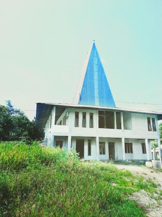 Lambo Homestay Waikabubak Luaran gambar
